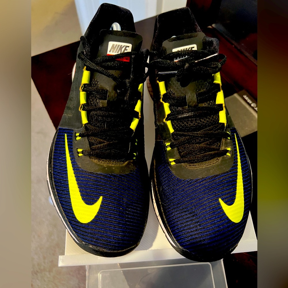 Nike 12